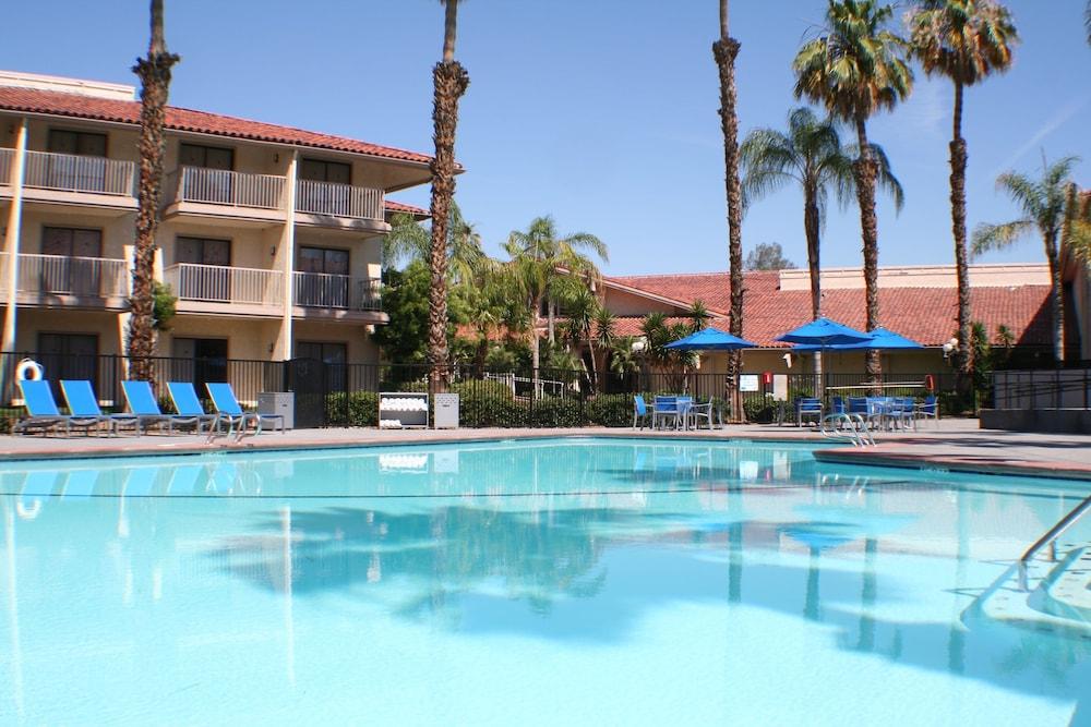 Hotel Doubletree By Hilton Bakersfield Zewnętrze zdjęcie